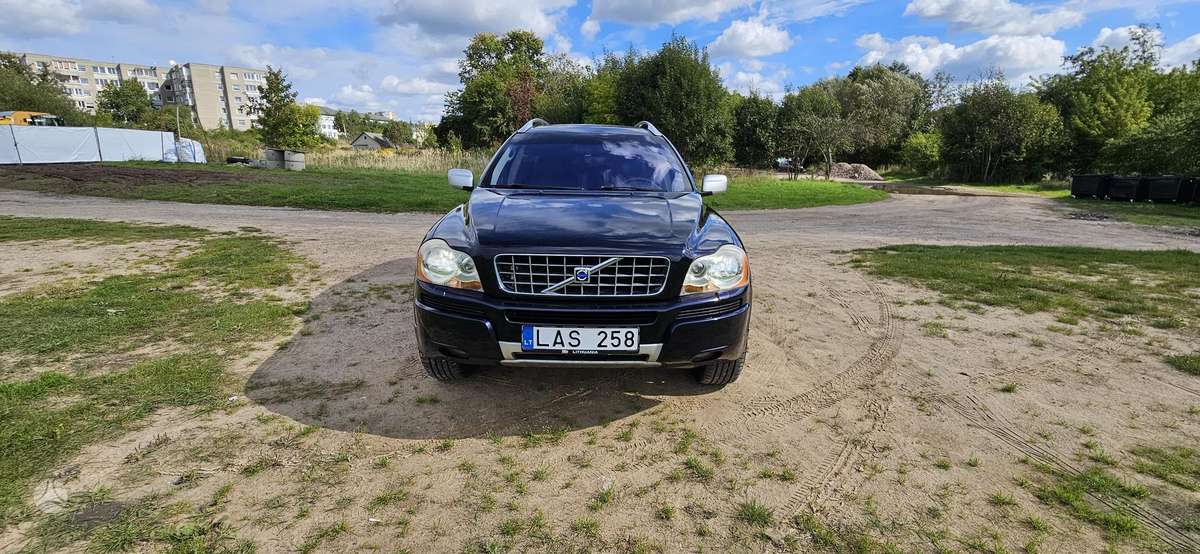 Volvo XC90 2005 — rear view