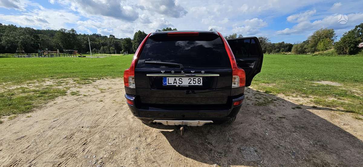 Volvo XC90 2005 — engine 2400 cm³, 163 HP (120kW)