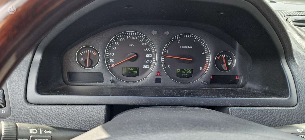 Volvo XC90 2005 — photo 8