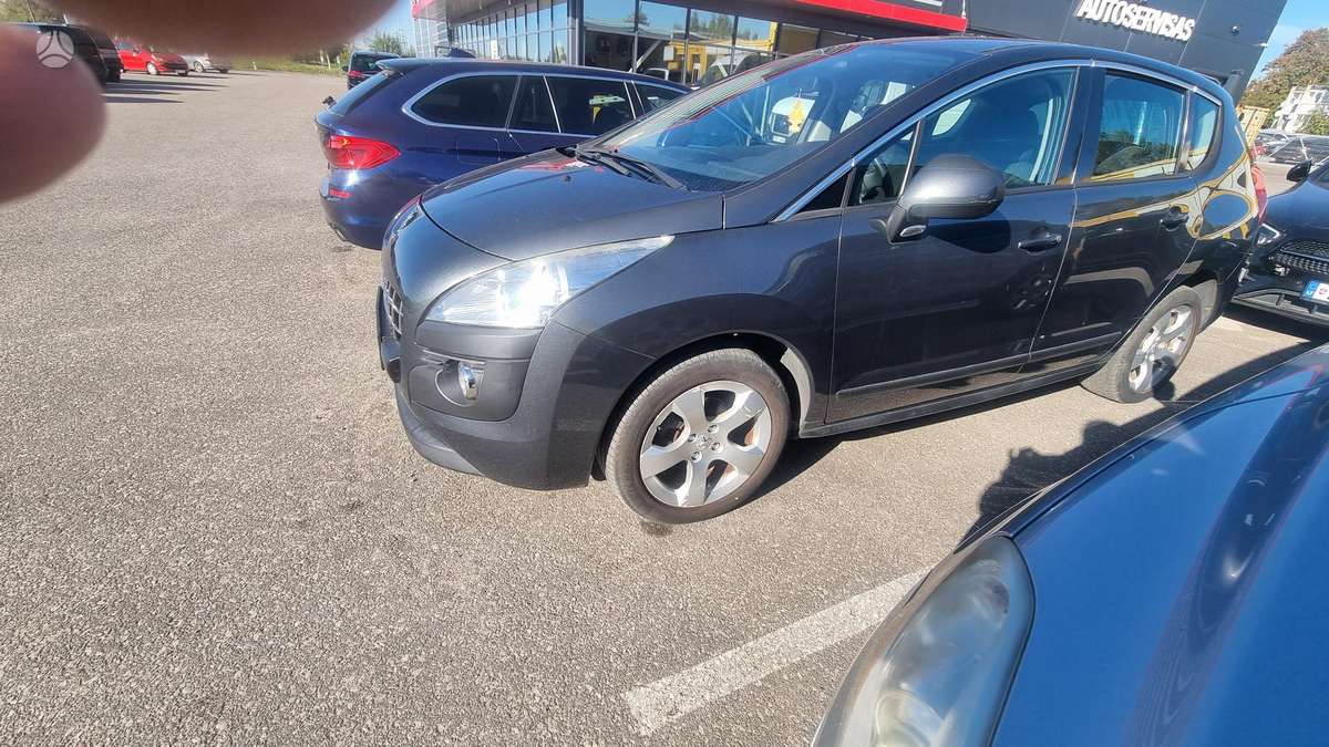Peugeot 3008 2013 — салон