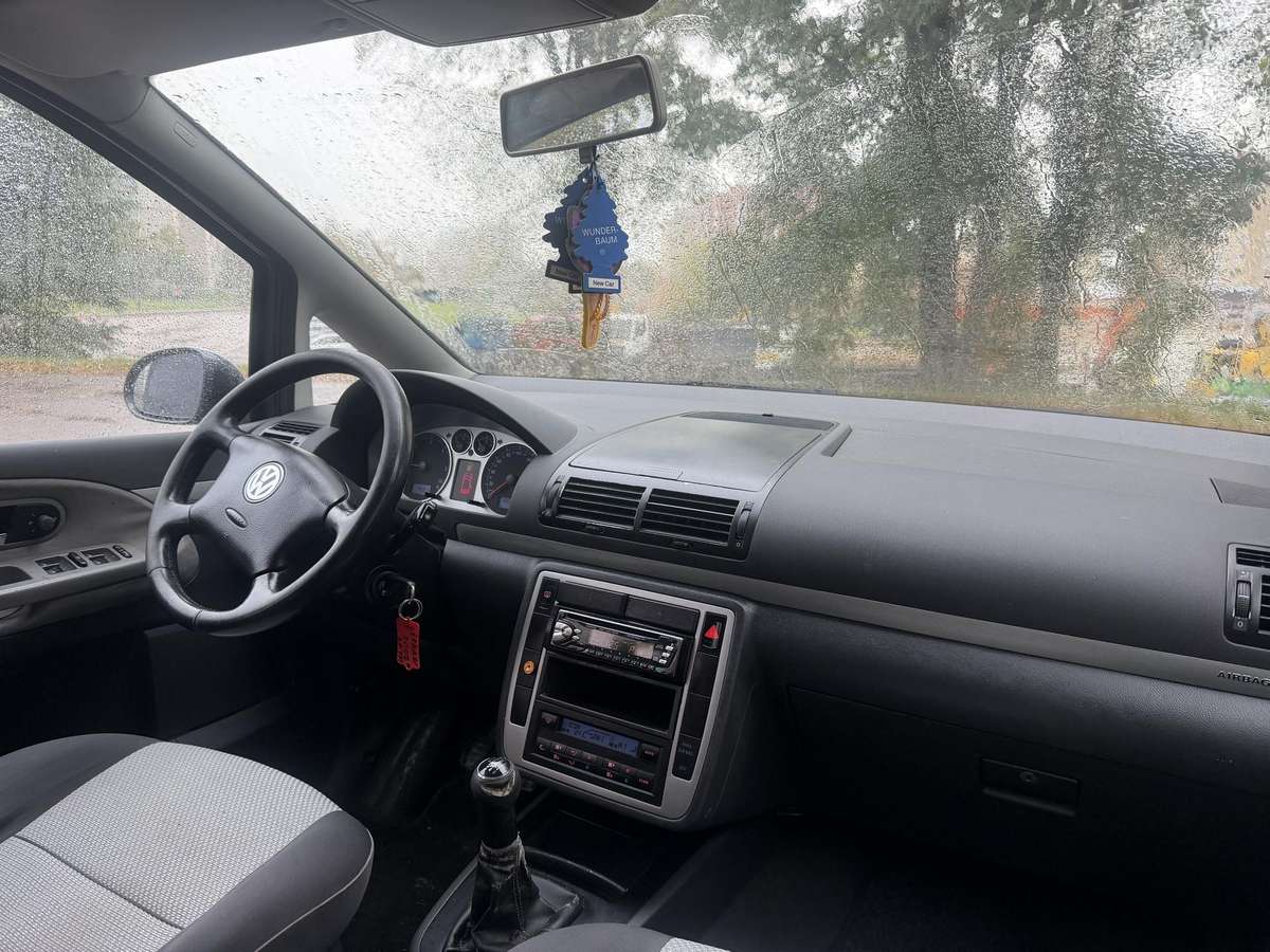 Volkswagen Sharan 2007 — photo 13