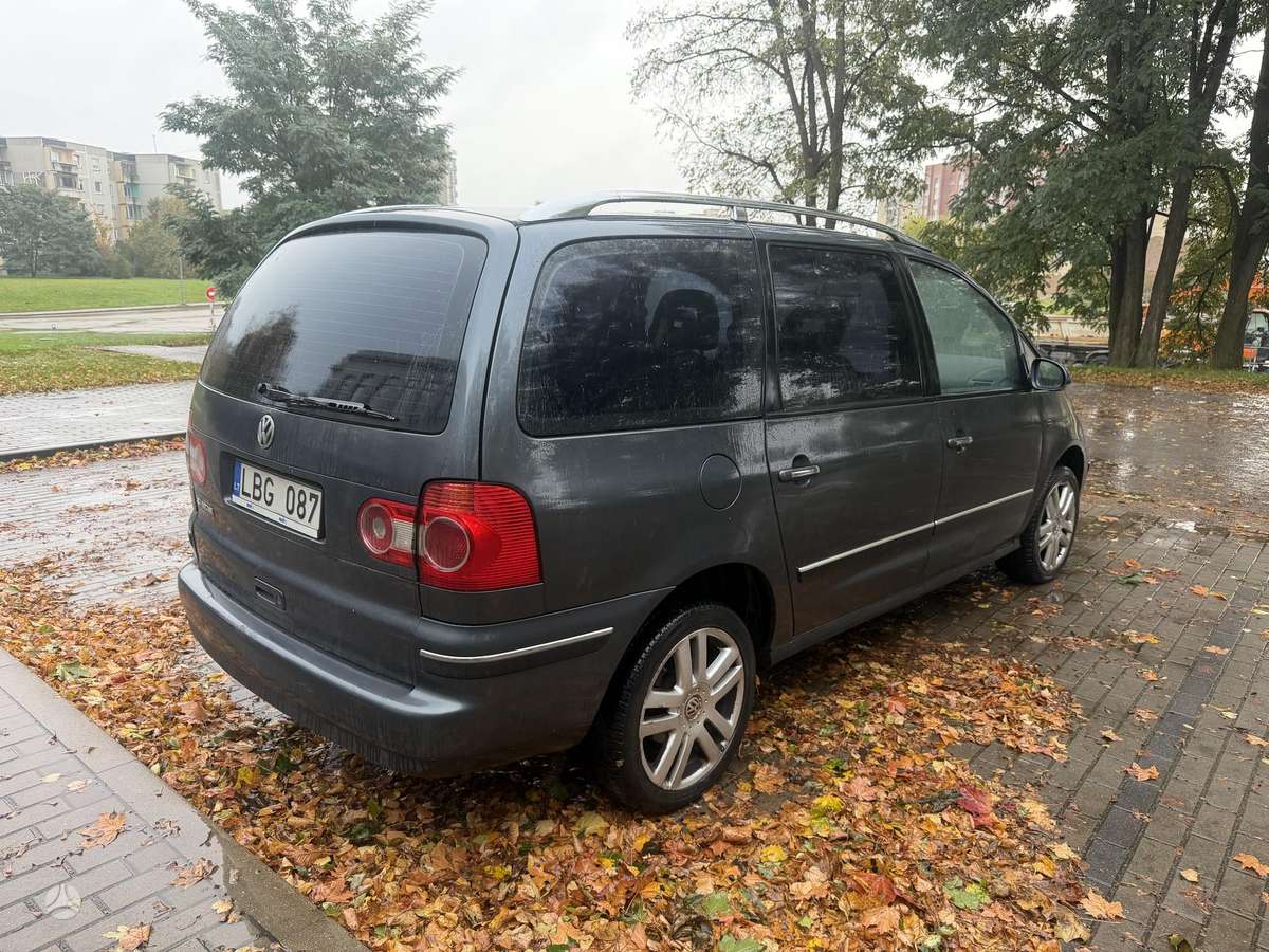 Volkswagen Sharan 2007 — engine 1968 cm³, 140 HP (103kW)