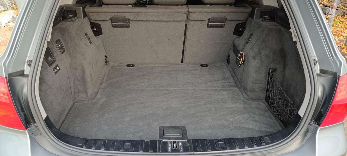 BMW 320 2010 — photo 15