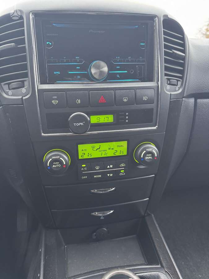 Kia Sorento 2008 — photo 18