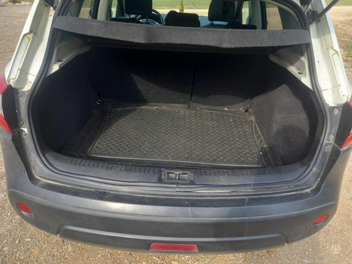Nissan Qashqai 2013 — двигун 1598 cm³, 131 HP (96kW)