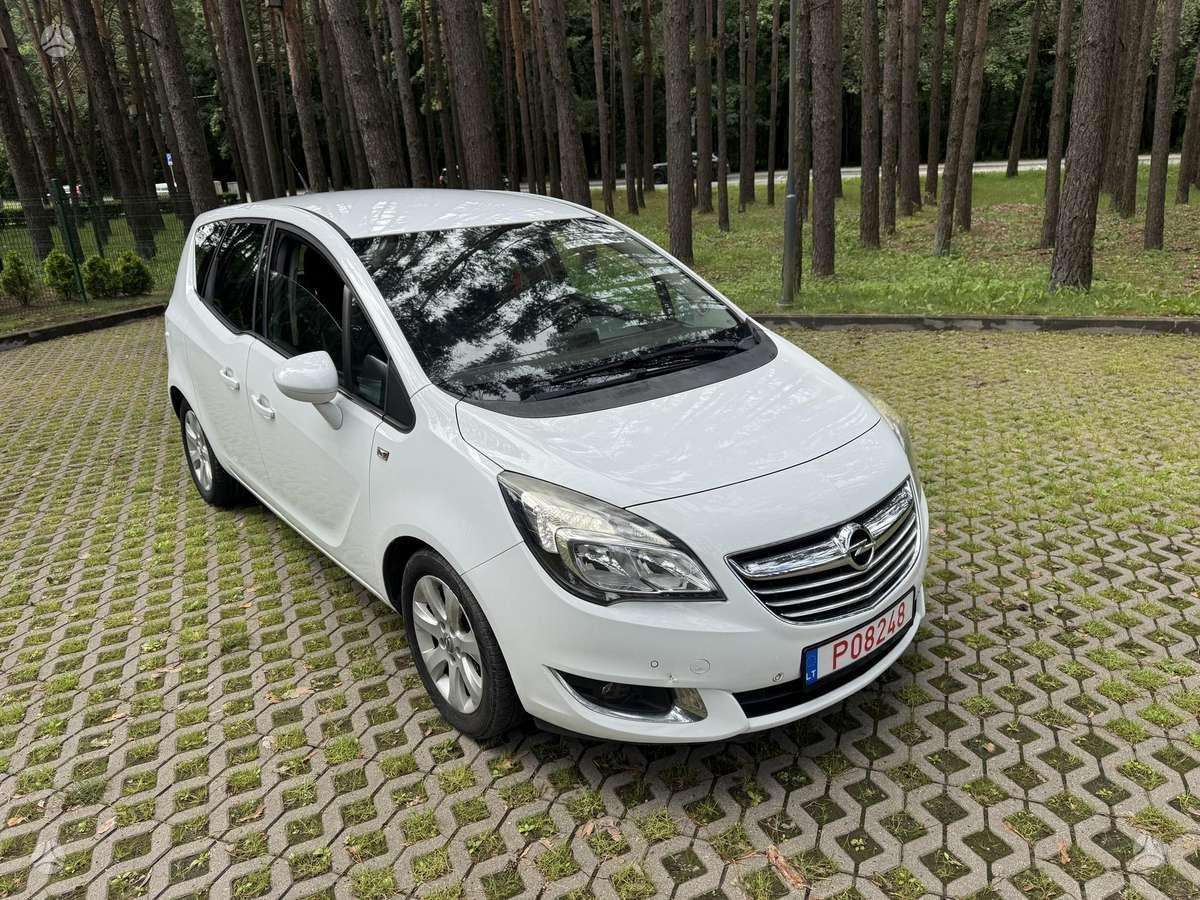 Opel Meriva 2014 — вигляд ззаду