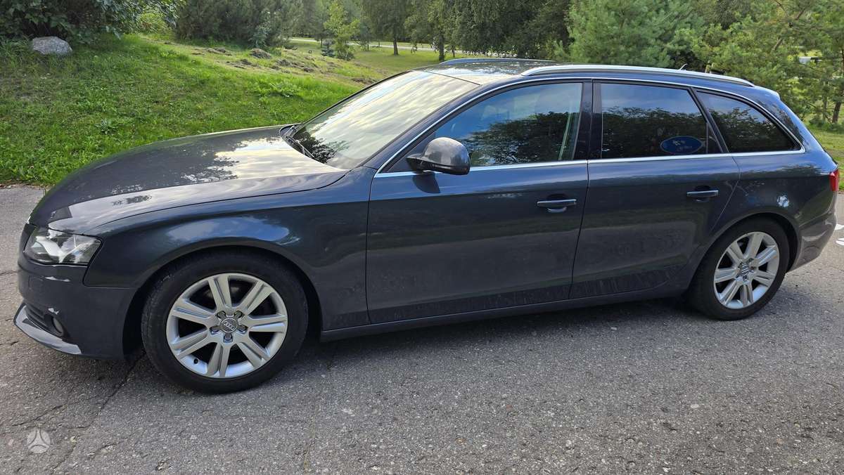 Audi A4 2009 — photo 10