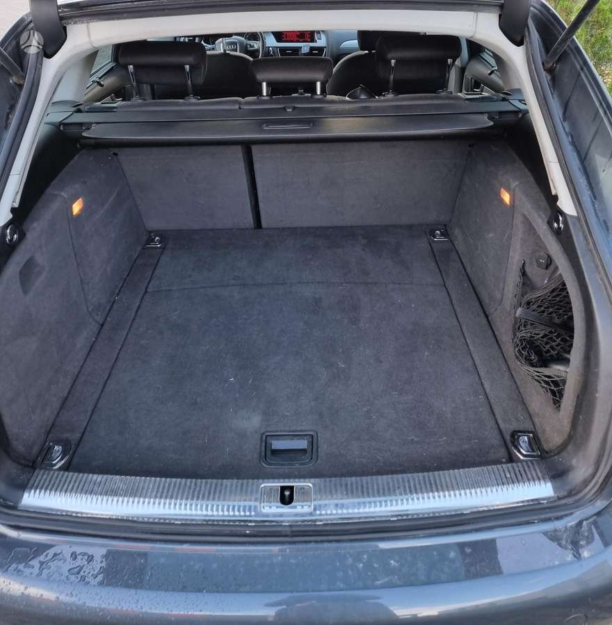 Audi A4 2009 — photo 24
