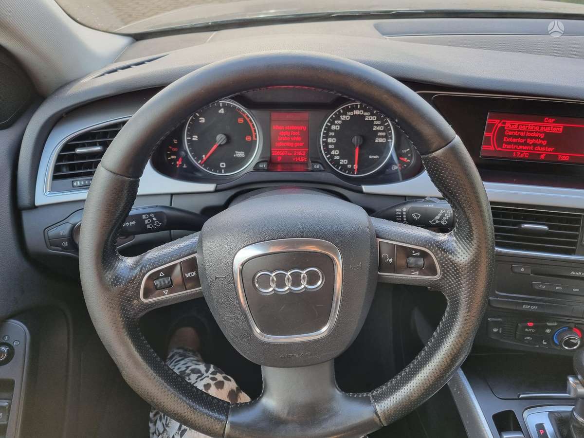 Audi A4 2009 — photo 29