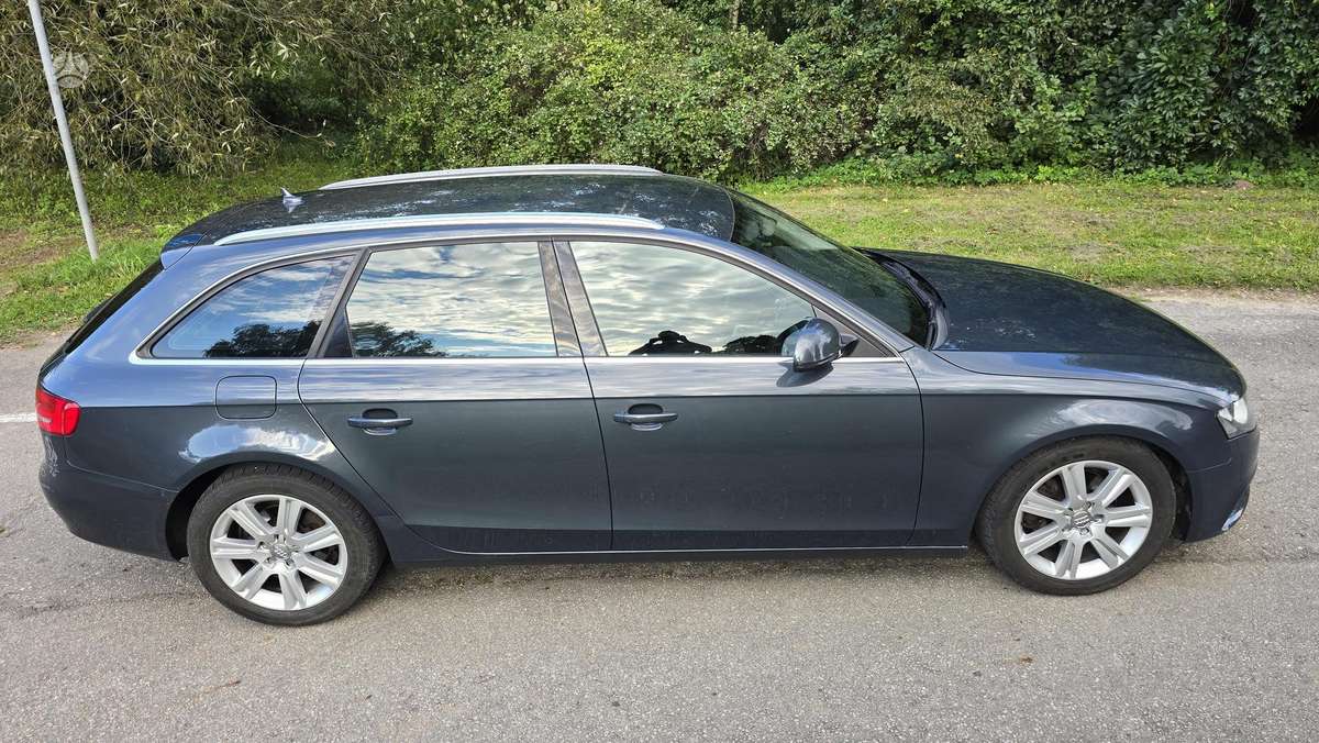 Audi A4 2009 — interior