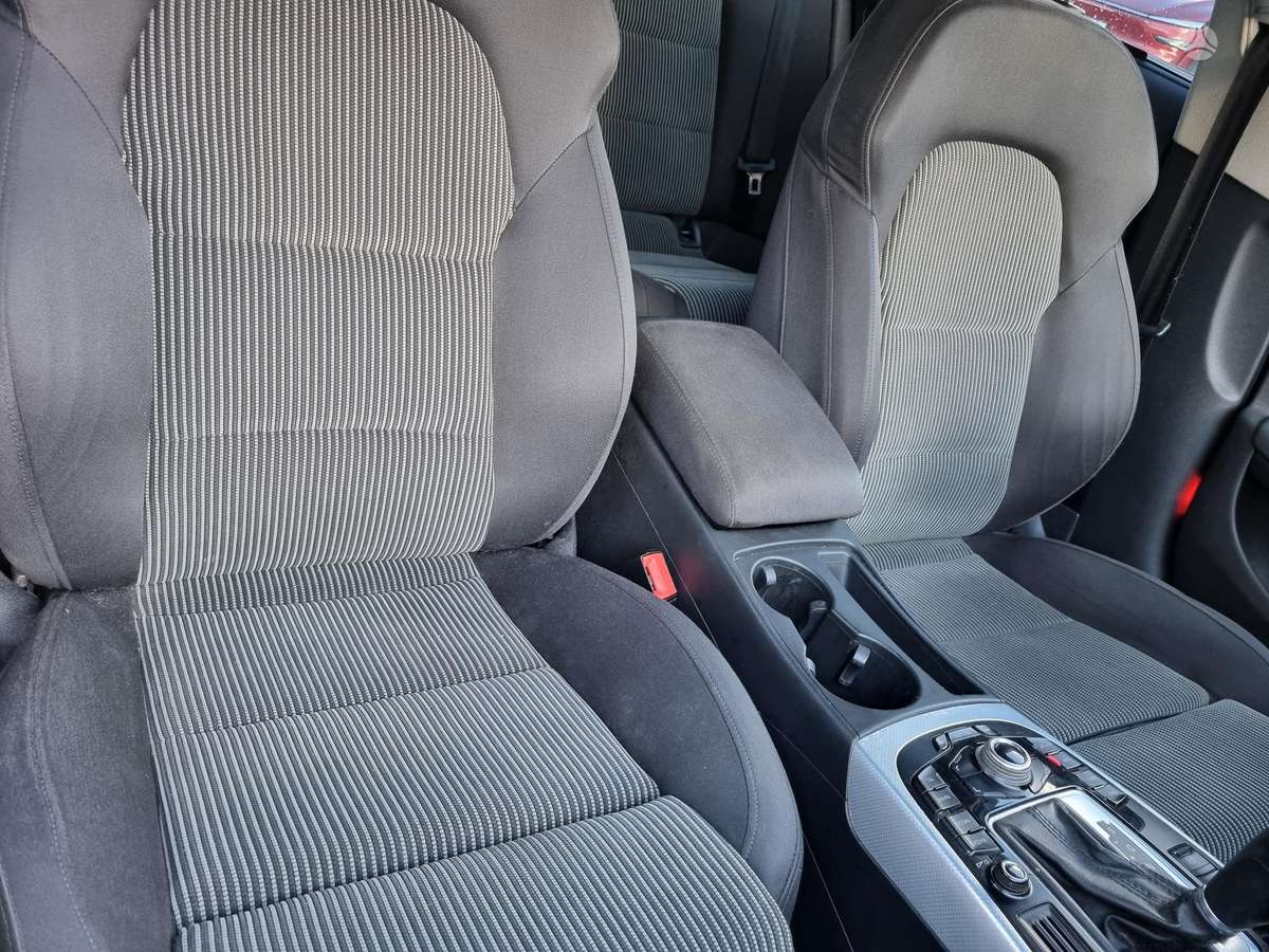 Audi A4 2009 — photo 35
