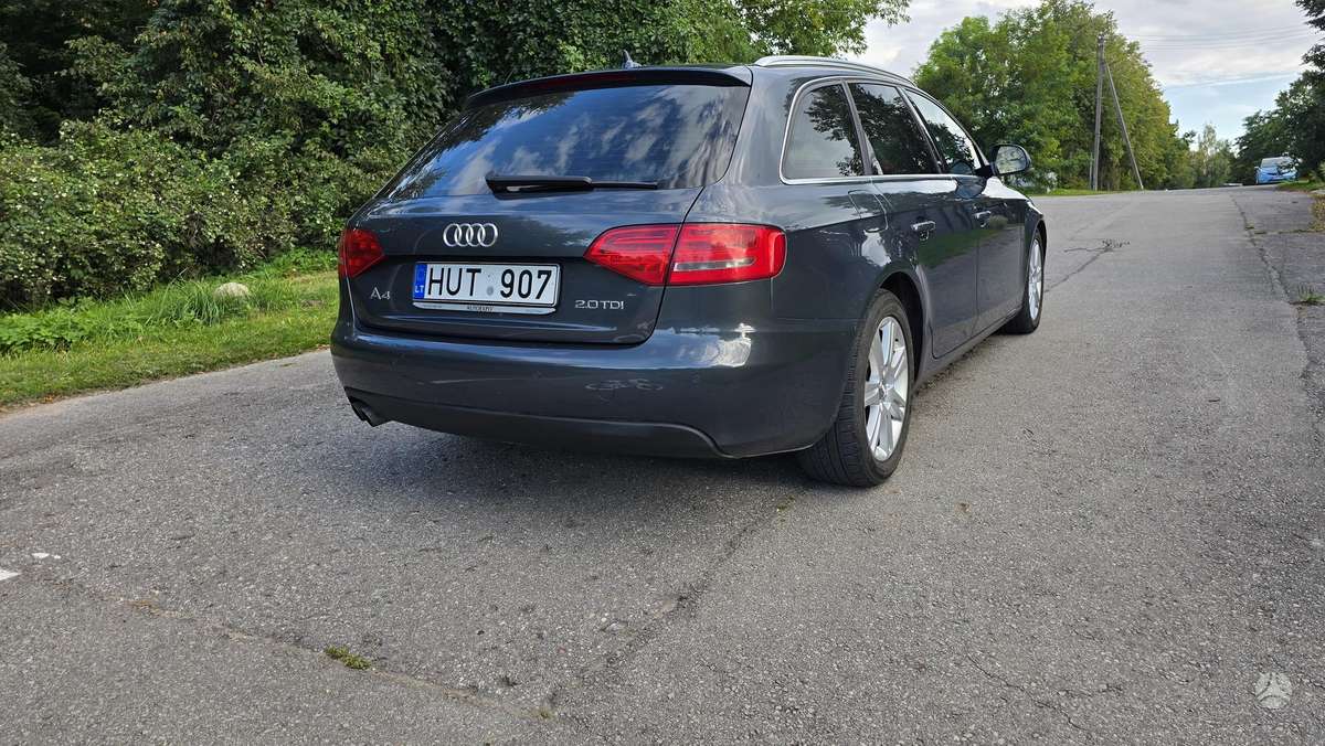 Audi A4 2009 — photo 5