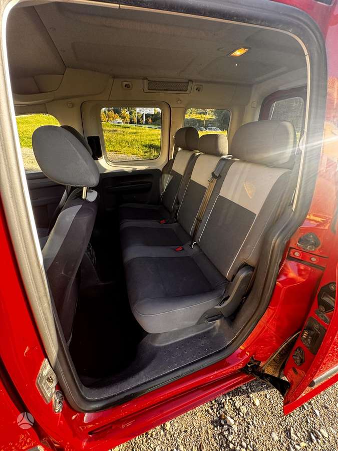 Volkswagen Caddy 2011 — photo 5