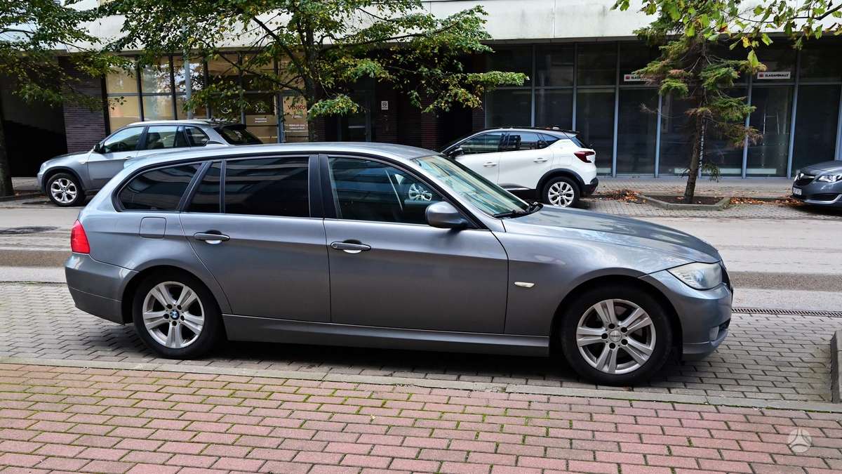 BMW 320 2008 — engine 1995 cm³, 143 HP (105kW)