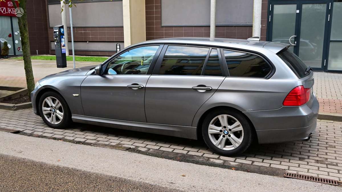 BMW 320 2008 — photo 5