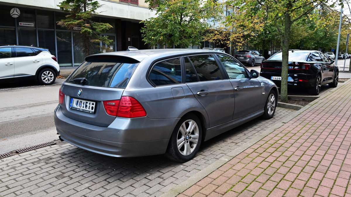 BMW 320 2008 — photo 6