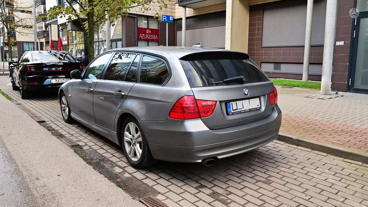 BMW 320 2008 — photo 7