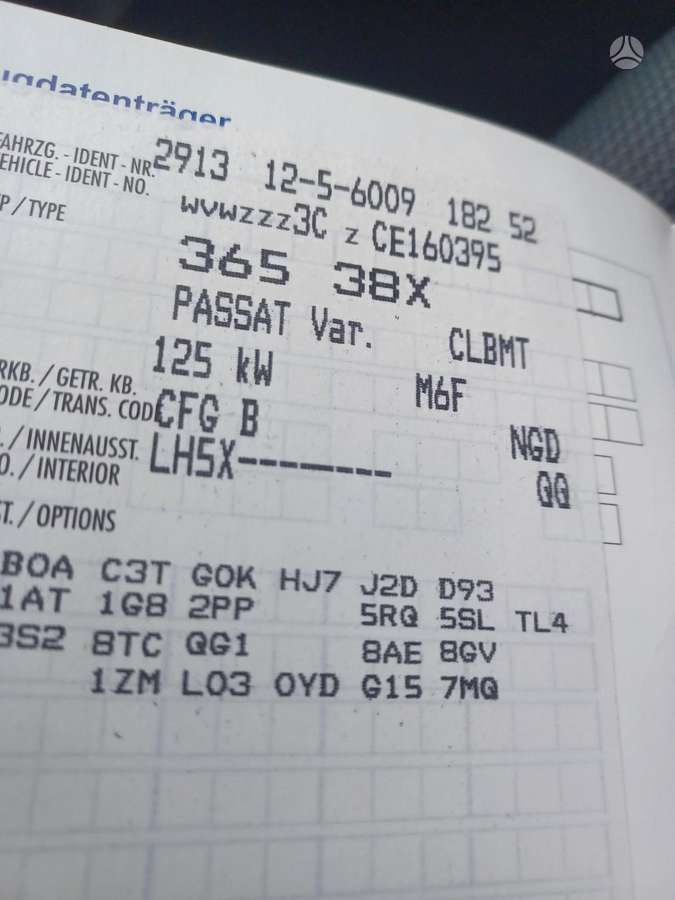 Volkswagen Passat 2012 — photo 12