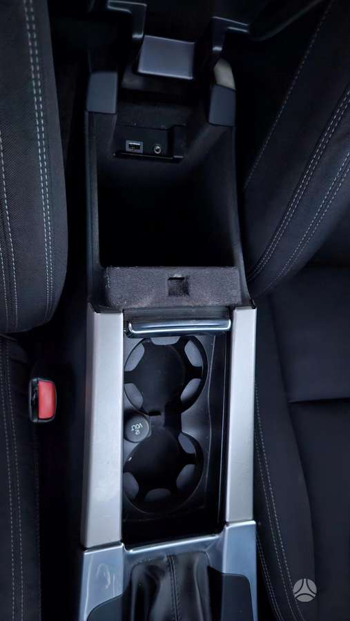 Volvo V60 2014 — photo 26