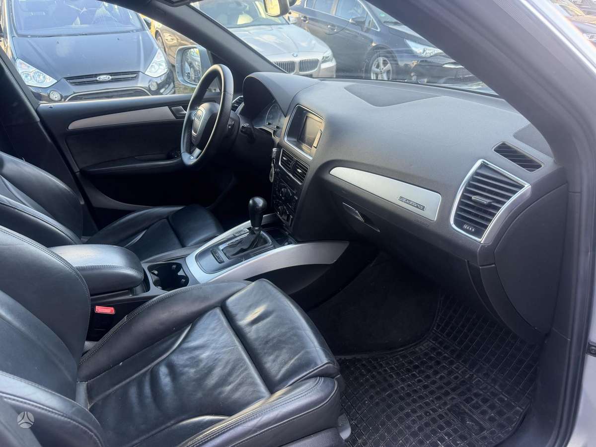 Audi Q5 2011 — photo 11