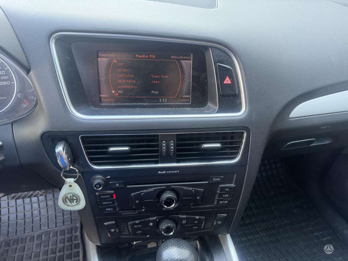 Audi Q5 2011 — photo 12