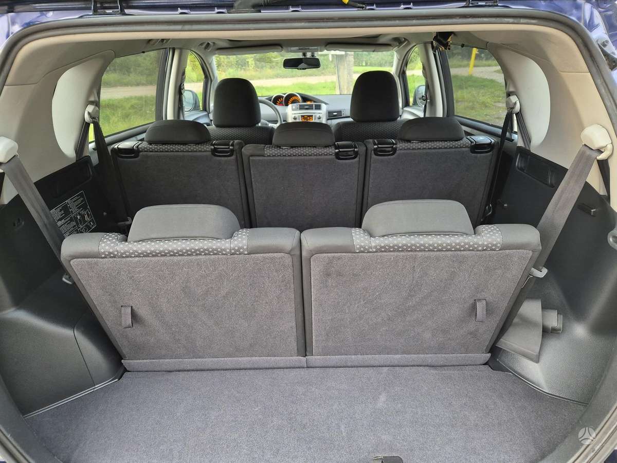 Toyota Verso 2009 — photo 14