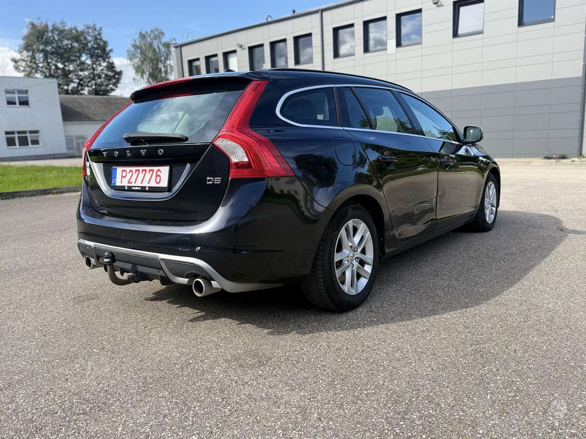 Volvo V60 2011 — photo 10