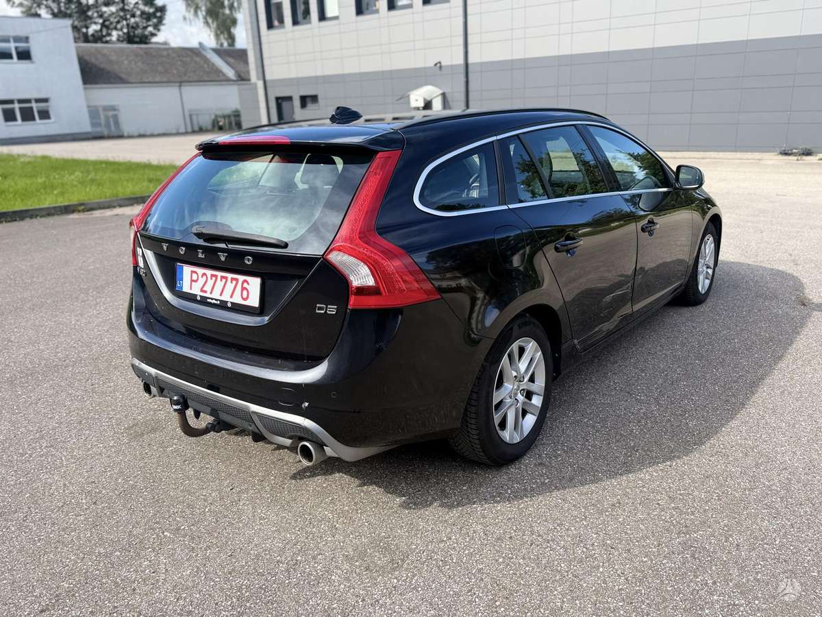 Volvo V60 2011 — photo 9