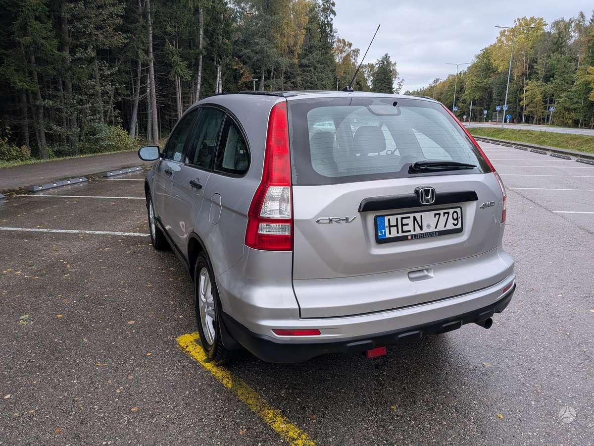 Honda CR-V 2010 — салон