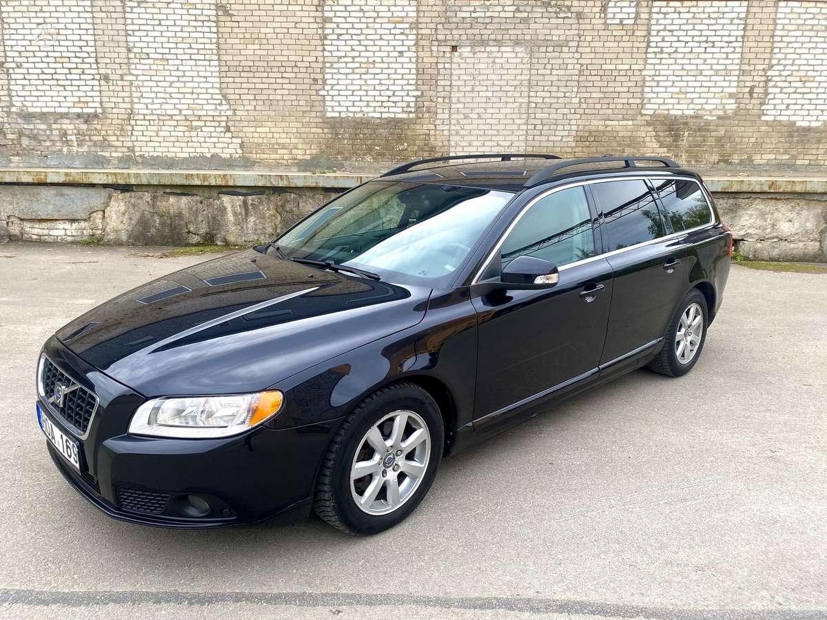 Volvo V70 2010 — vehicle for AFU Ukraine