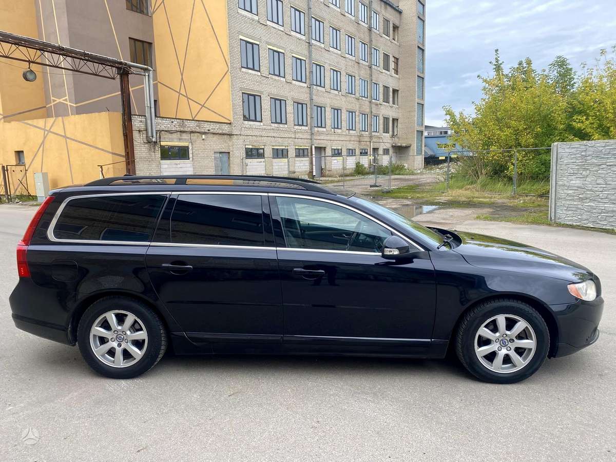 Volvo V70 2010 — engine 1560 cm³, 109 HP (80kW)