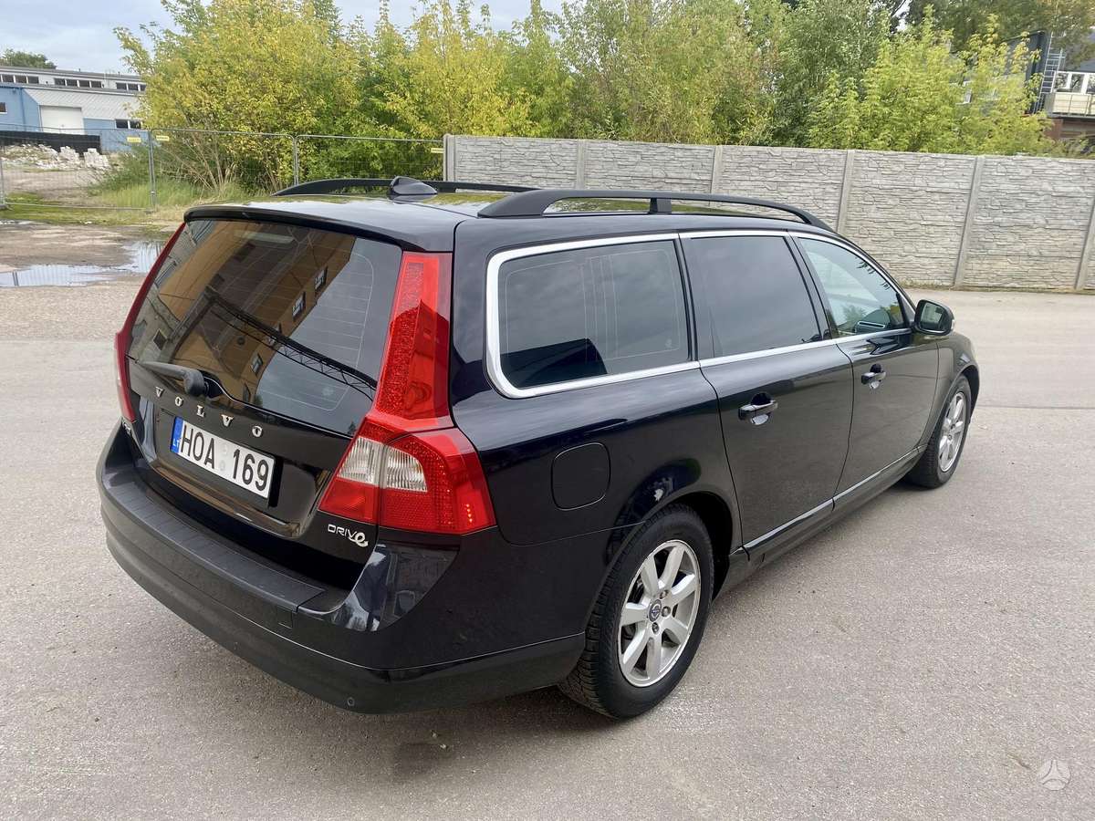 Volvo V70 2010 — photo 5