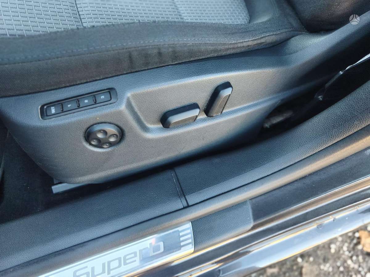 Skoda Superb 2010 — фото 23