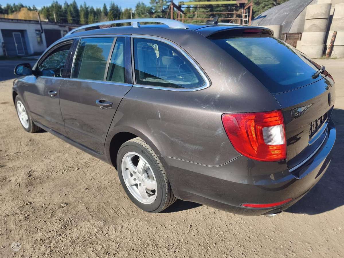 Skoda Superb 2010 — двигун 1968 cm³, 140 HP (103kW)
