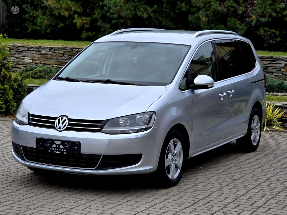 Volkswagen Sharan 2011 — салон