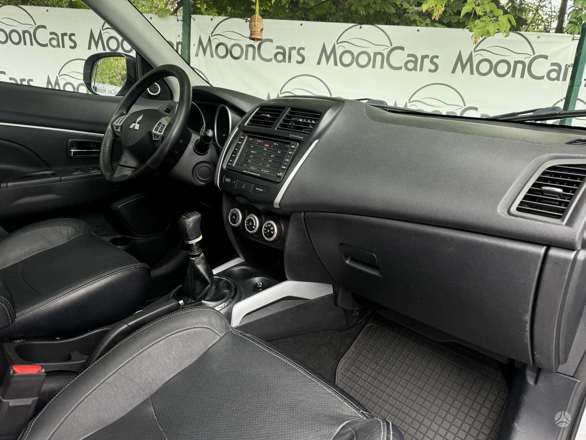 Mitsubishi ASX 2011 — photo 12