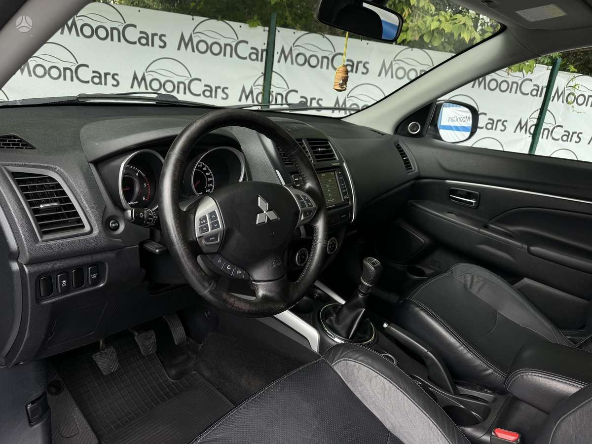 Mitsubishi ASX 2011 — photo 9