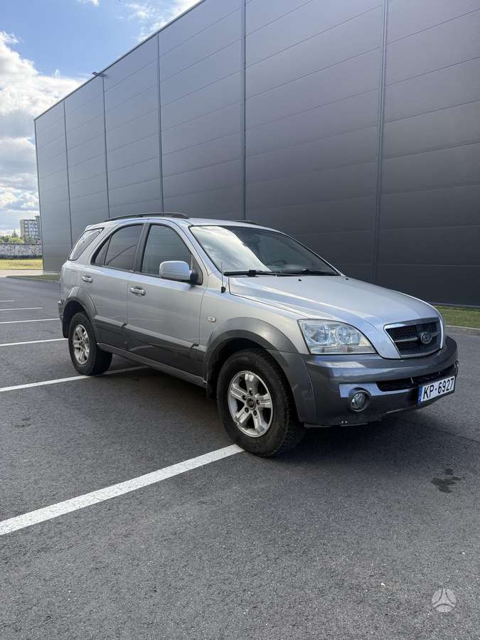 Kia Sorento 2006 — interior