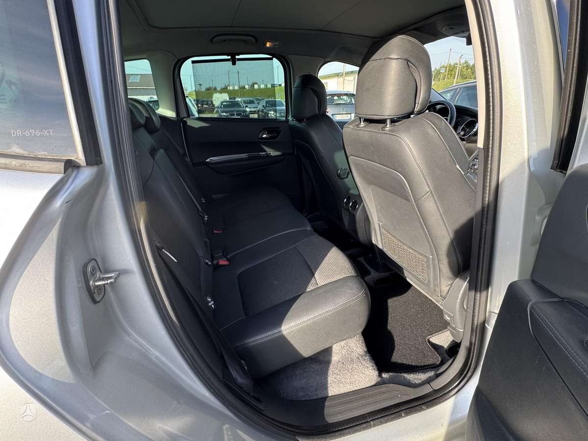 Peugeot 3008 2015 — photo 11