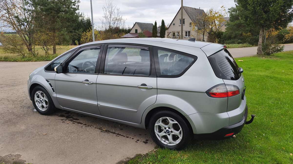 Ford S-MAX 2009 — салон