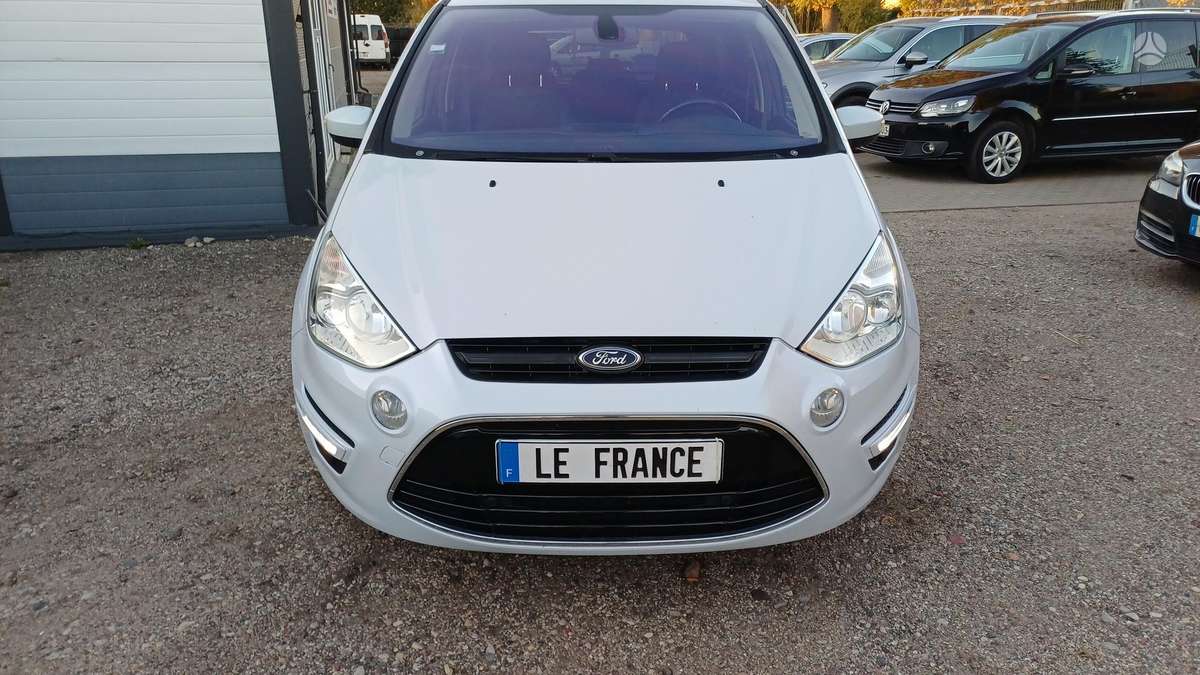 Ford S-MAX 2013 — rear view
