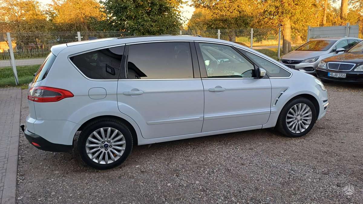 Ford S-MAX 2013 — photo 5