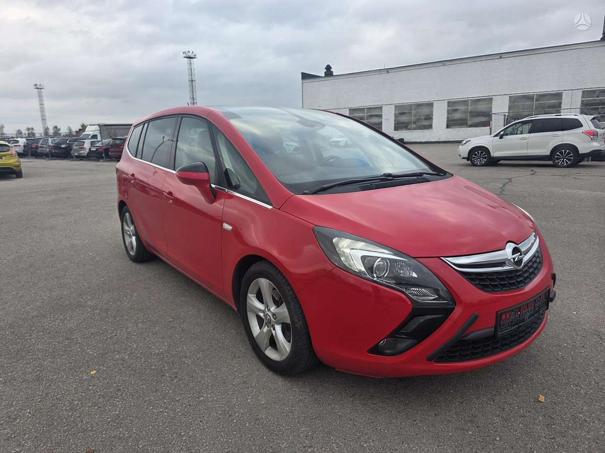 Opel Zafira 2012 — photo 22