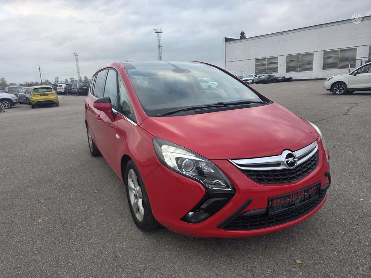 Opel Zafira 2012 — photo 23