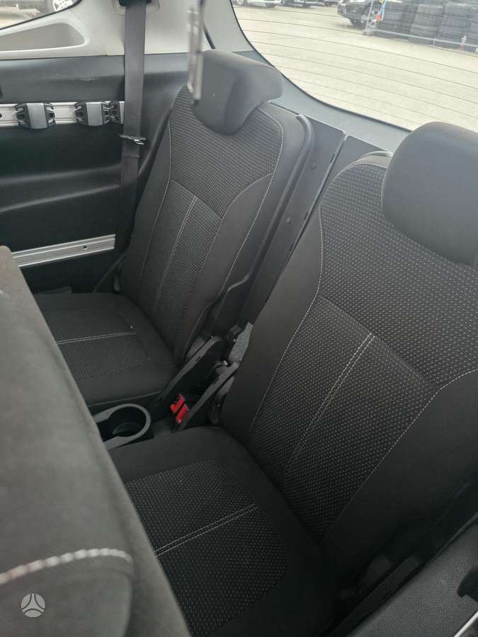 Opel Zafira 2012 — photo 29