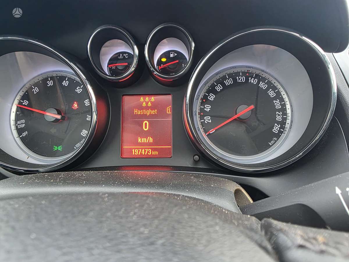 Opel Zafira 2012 — photo 33