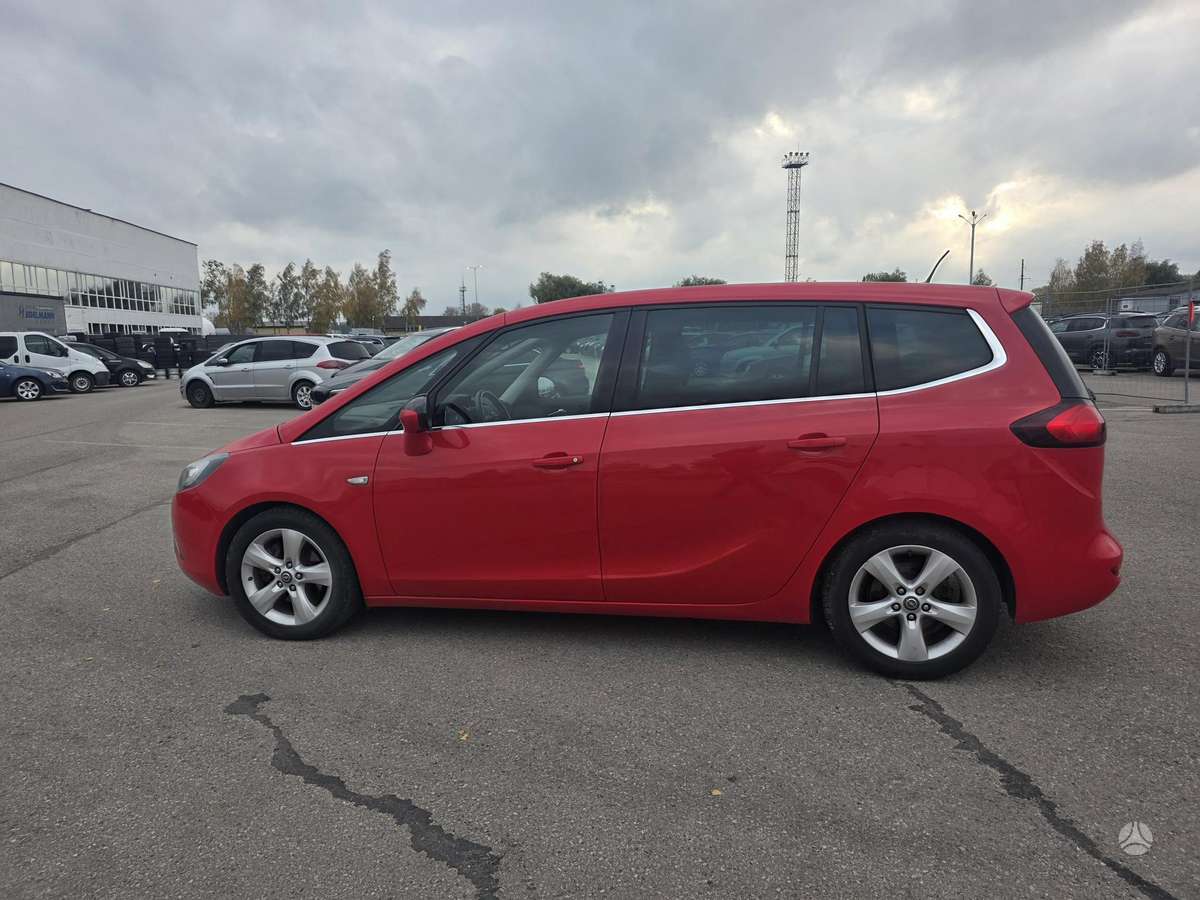 Opel Zafira 2012 — photo 5