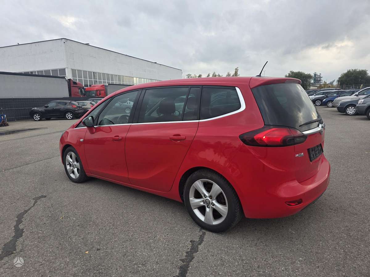 Opel Zafira 2012 — photo 7