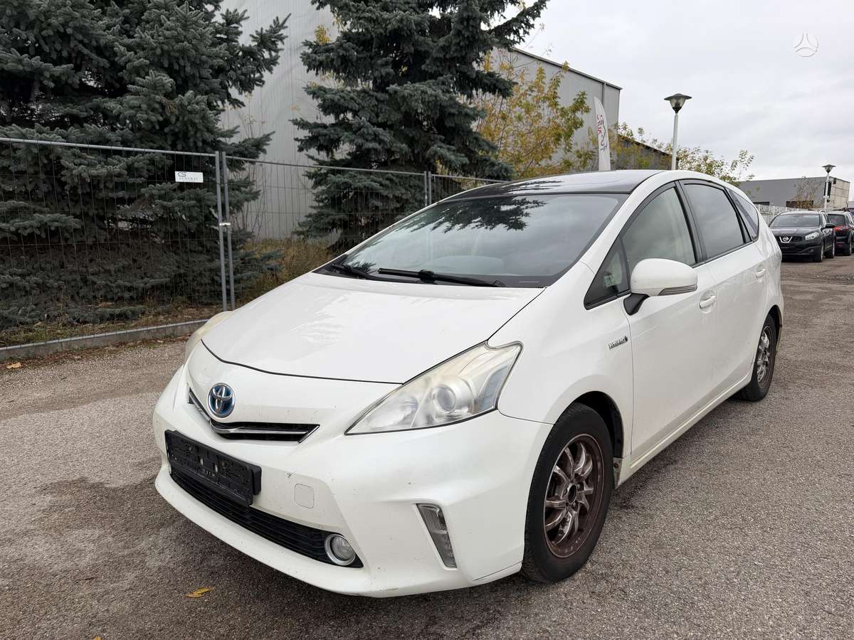 Toyota Prius+ 2012 — photo 7