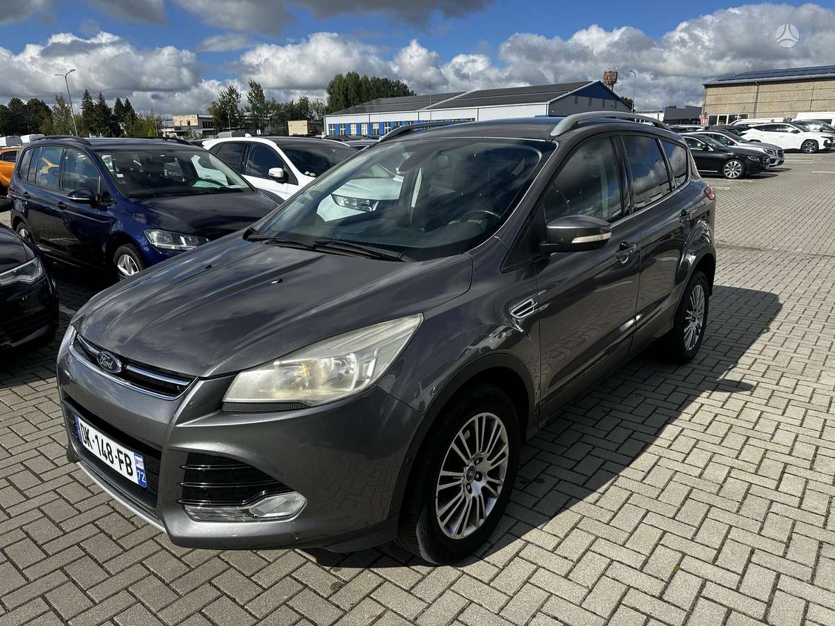 Ford Kuga 2014 — interior